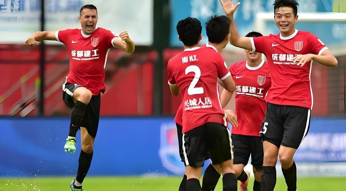 网上百家乐登录入口-成都蓉城如果本赛季战绩不佳，俱乐部会请回徐正源吗？引发热议