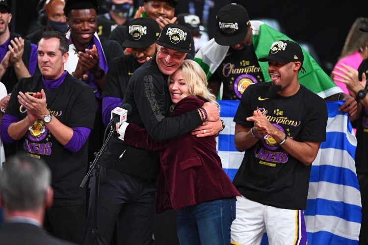 网上百家乐平台-里奇·保罗：我们一直受到很好的对待 珍妮和詹眉一起赢得了冠军